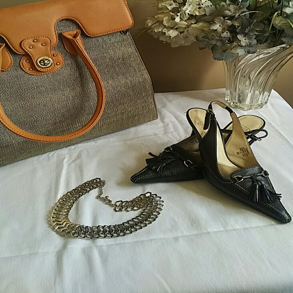 Joan and David slingback pumps